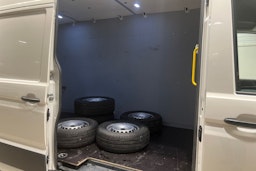 Valkoinen Volkswagen CRAFTER 2017 kuva 20.