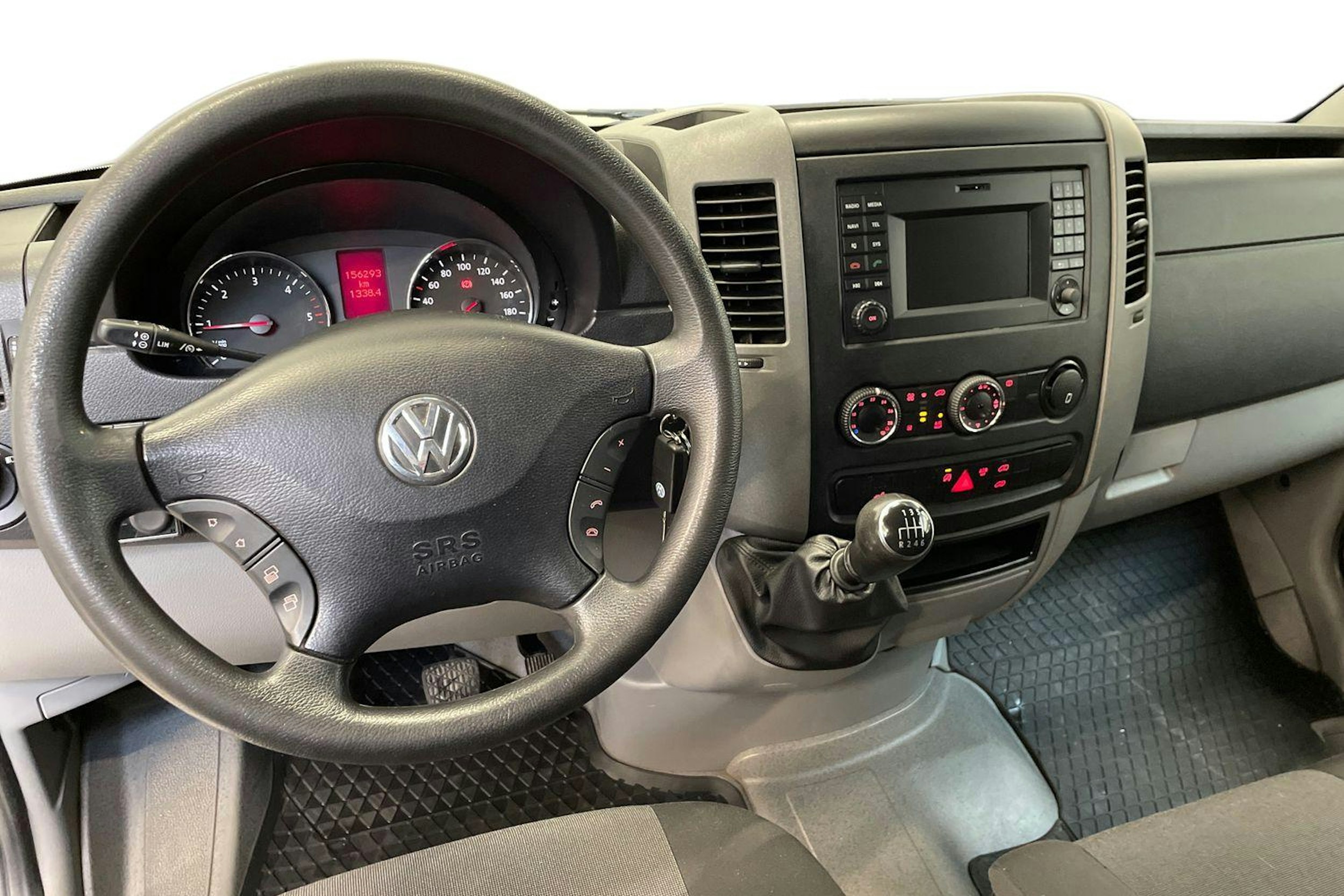 valkoinen Volkswagen Crafter 2017 kuva 7.