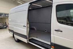 valkoinen Volkswagen Crafter 2017 kuva 10.