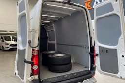 valkoinen Volkswagen Crafter 2017 kuva 12.