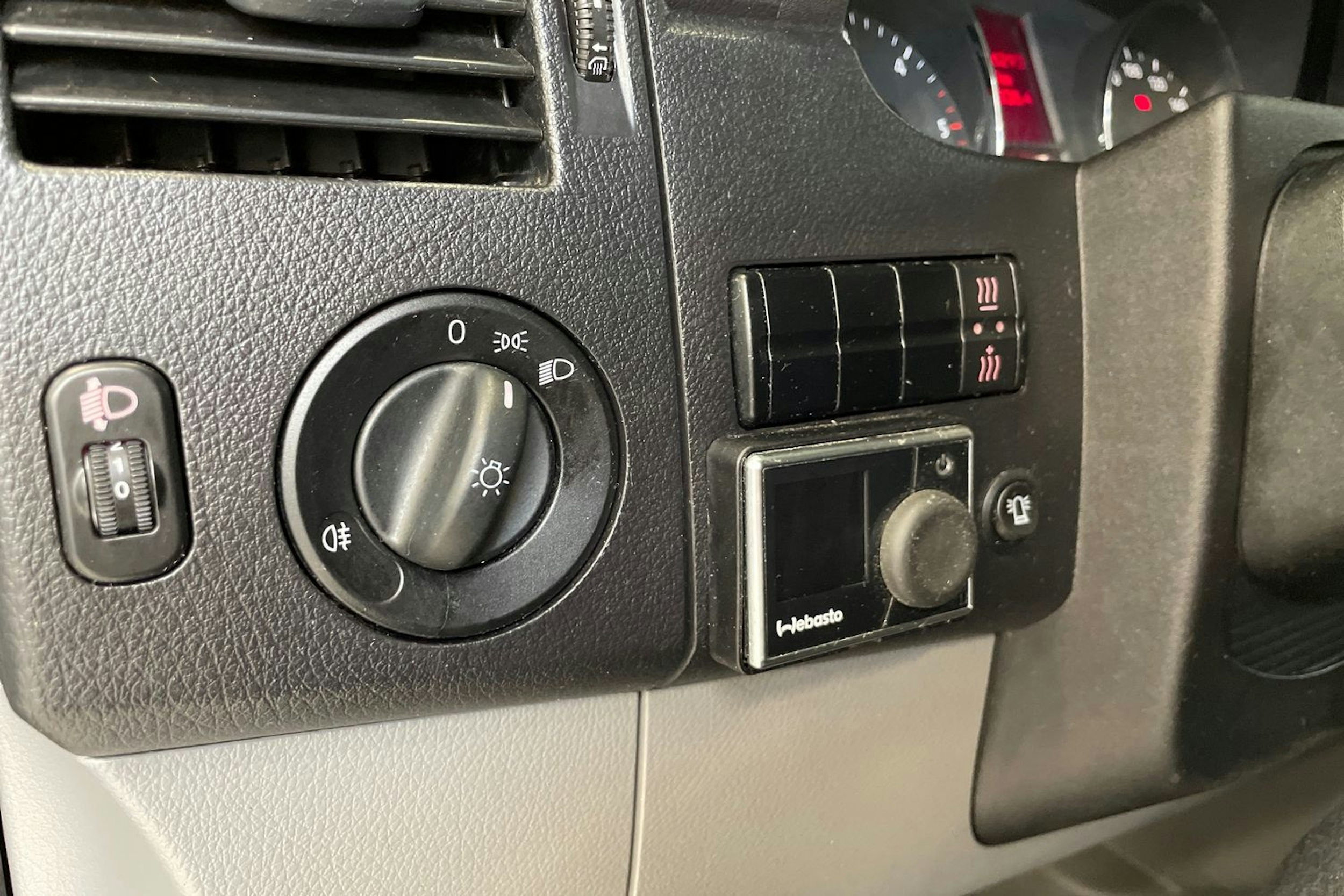 valkoinen Volkswagen Crafter 2017 kuva 17.