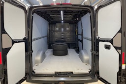 Musta Volkswagen CRAFTER 2017 kuva 17.