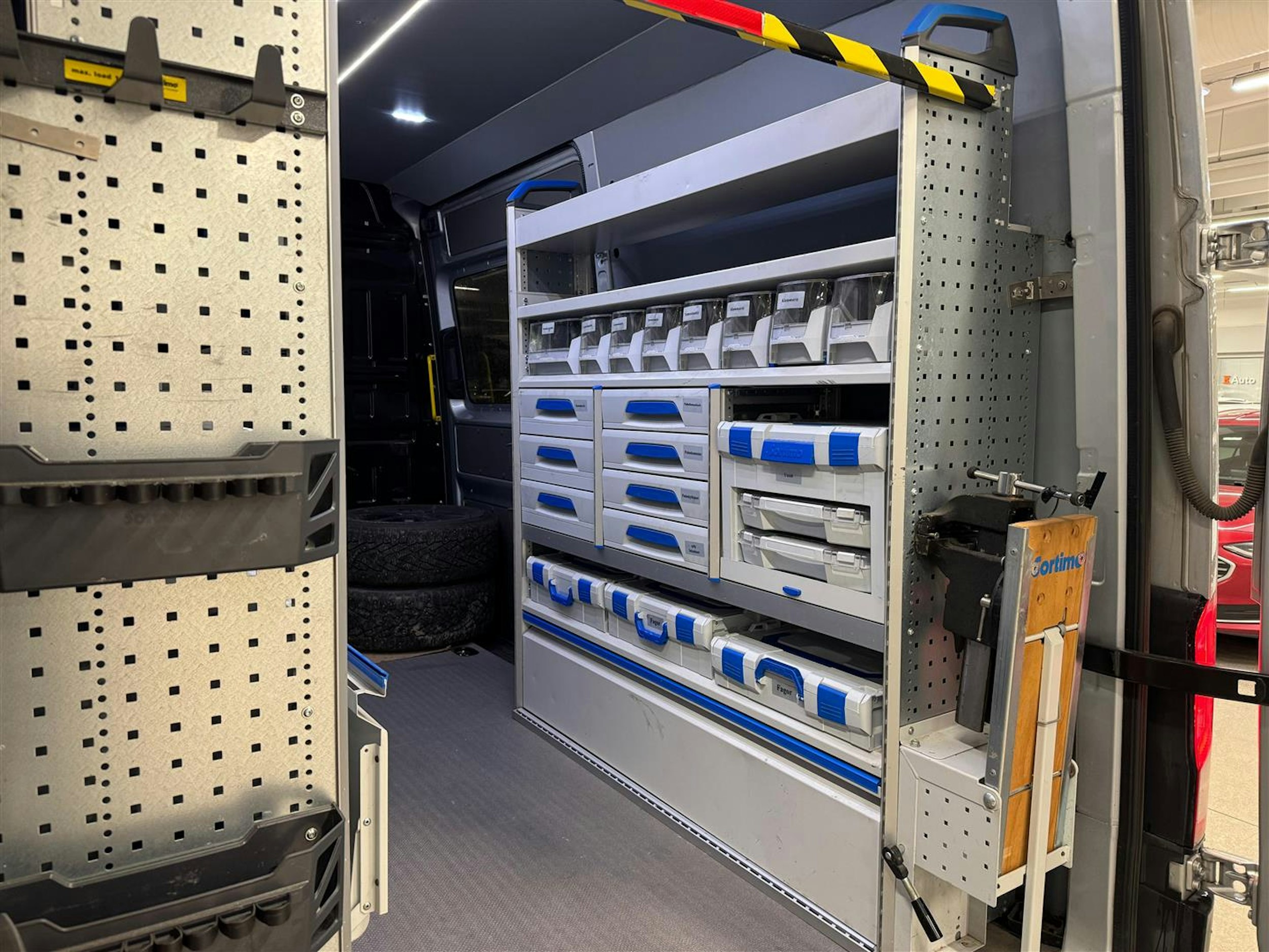 met. hopea Volkswagen Crafter 2017 kuva 5.