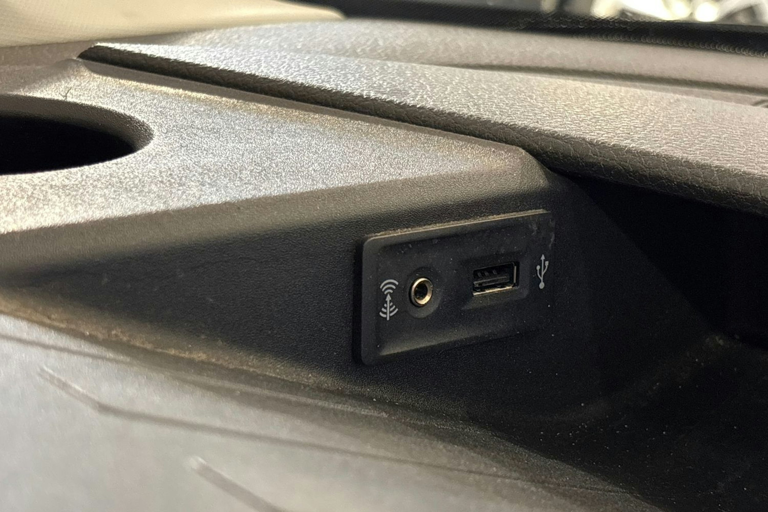 harmaa Volkswagen Crafter 2017 kuva 28.