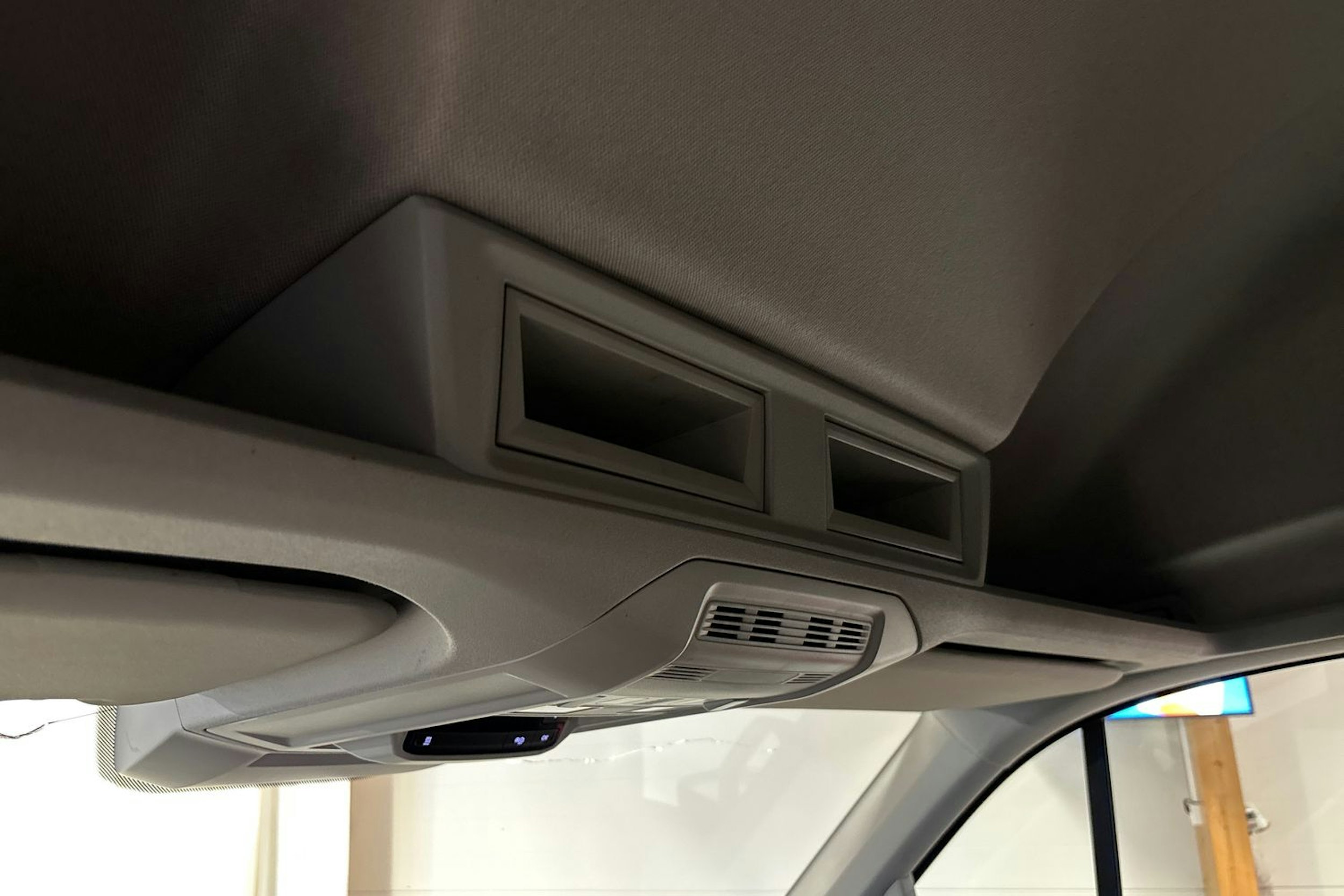 harmaa Volkswagen Crafter 2017 kuva 30.