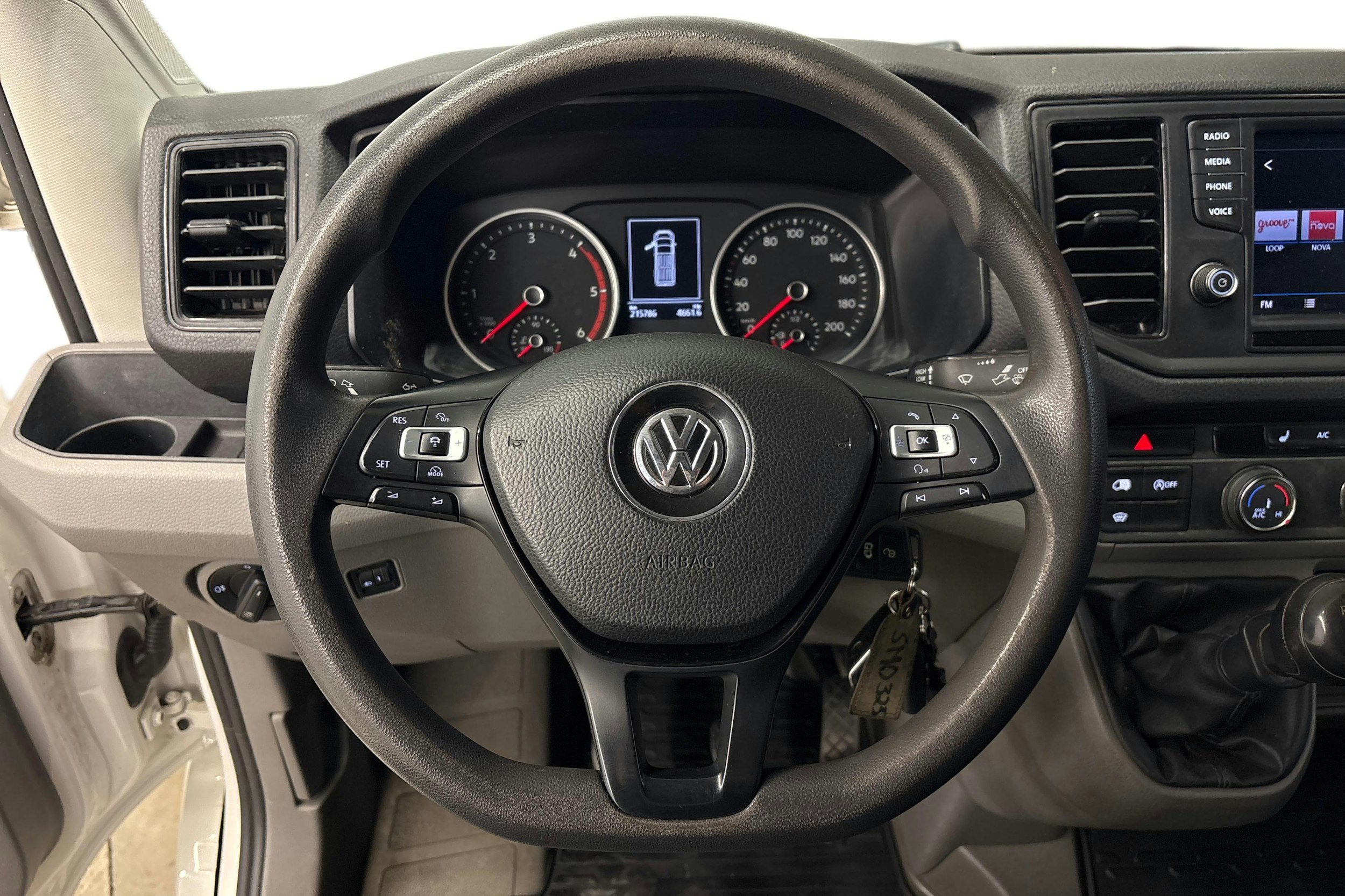 valkoinen Volkswagen Crafter 2017 kuva 11.