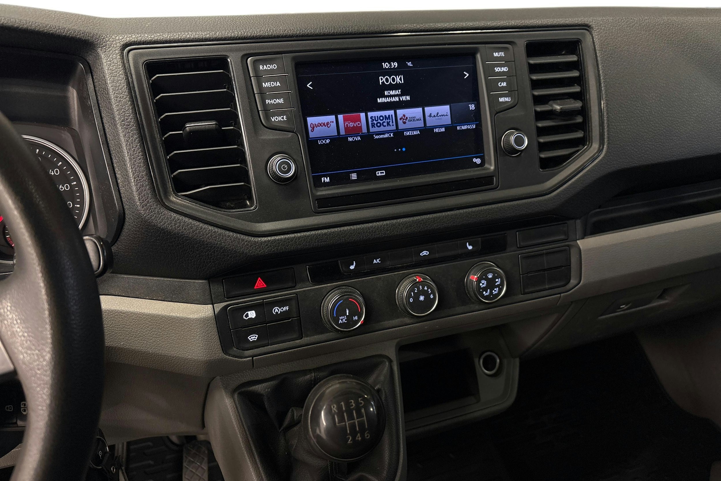 valkoinen Volkswagen Crafter 2017 kuva 12.