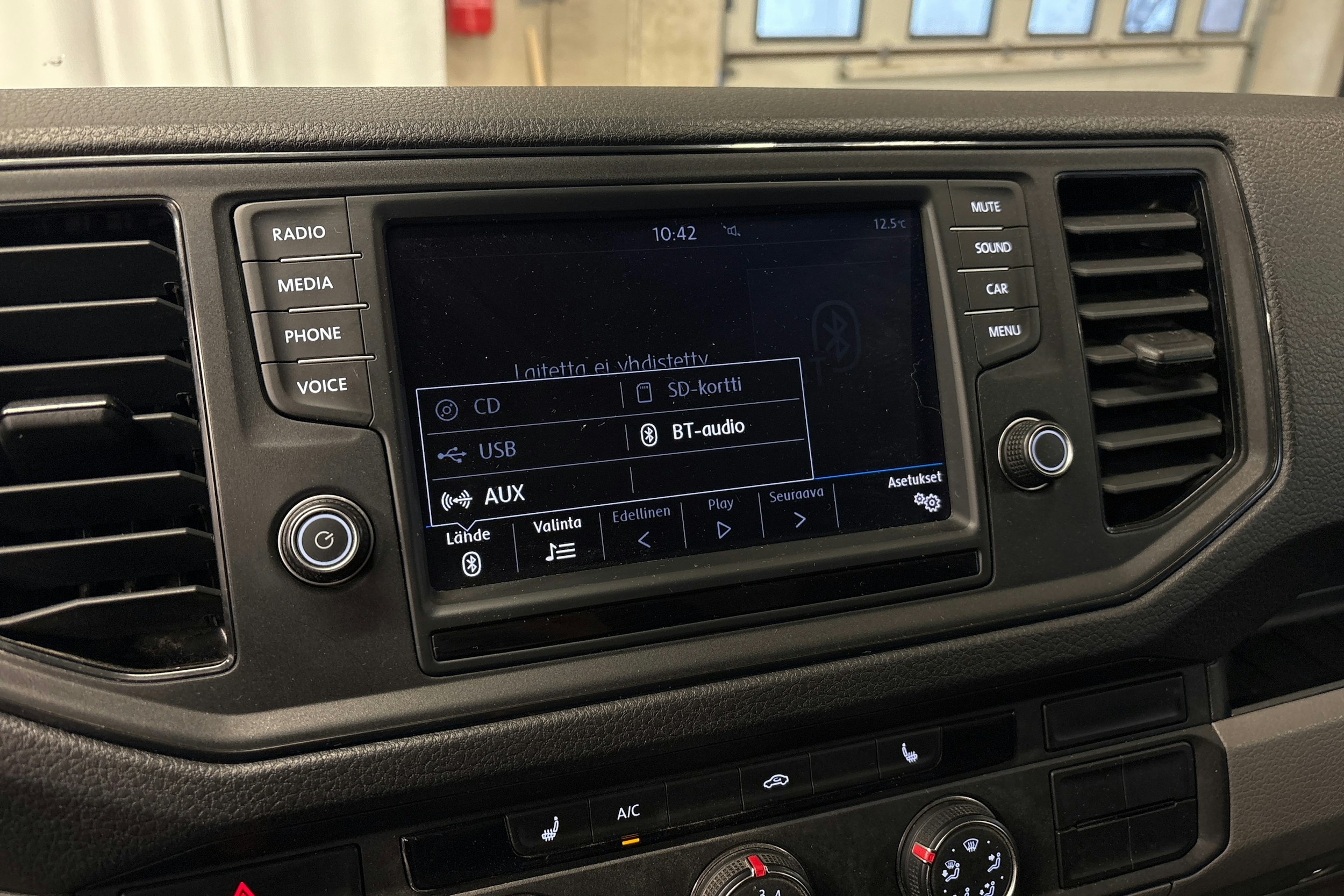 valkoinen Volkswagen Crafter 2017 kuva 18.