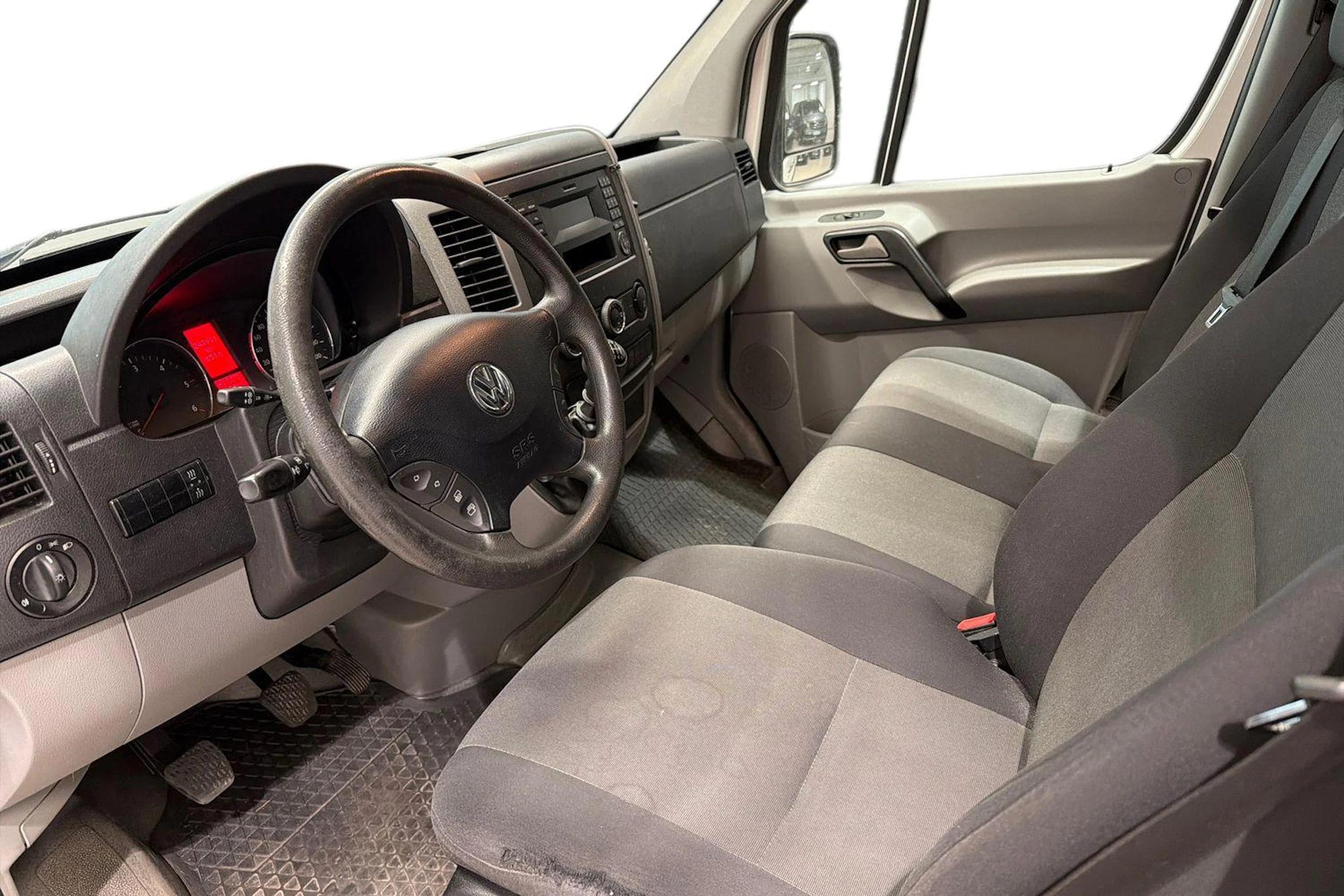valkoinen Volkswagen Crafter 2017 kuva 3.