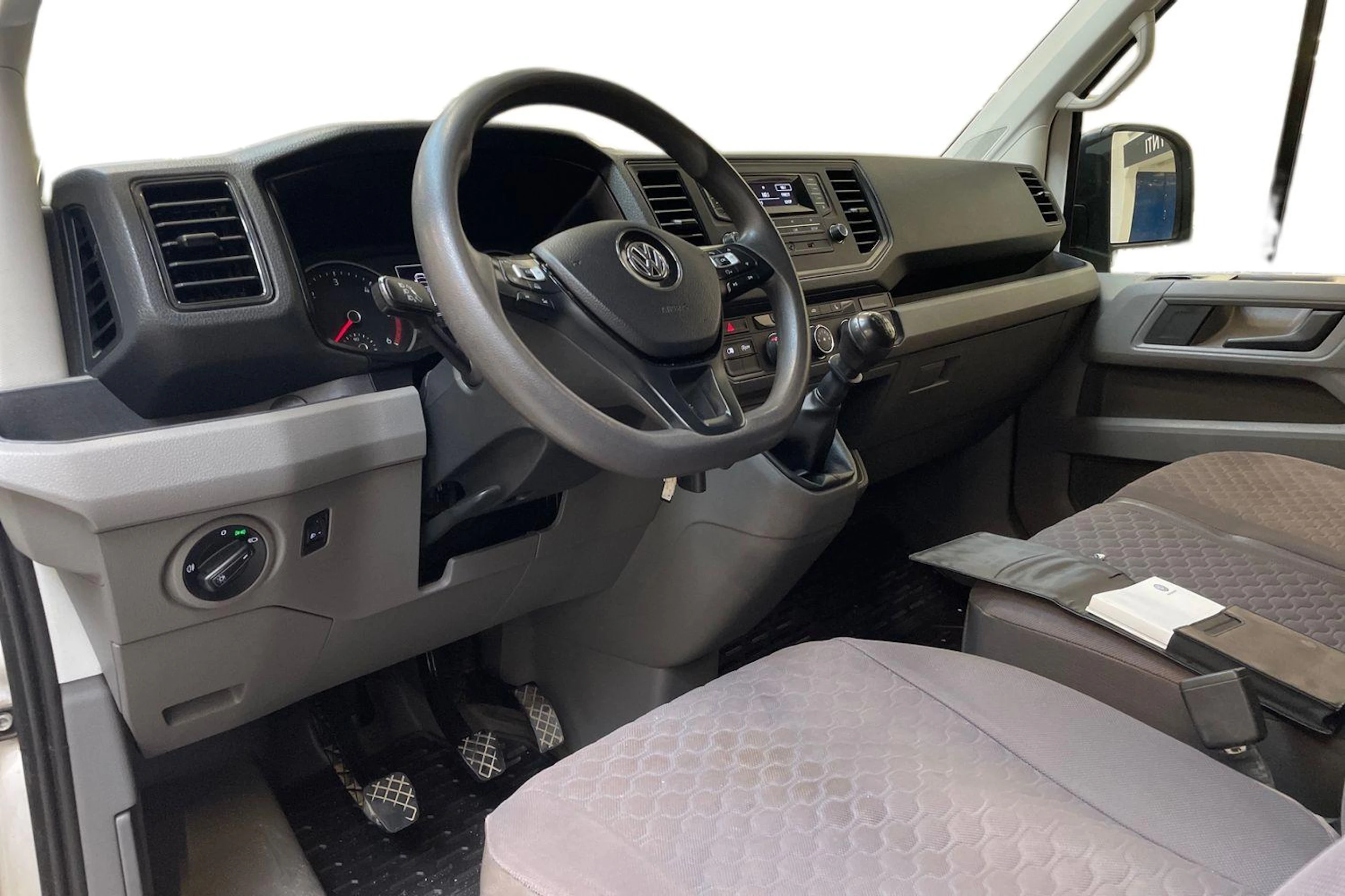 valkoinen Volkswagen Crafter 2017 kuva 3.