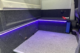 musta Volkswagen Crafter 2017 kuva 14.