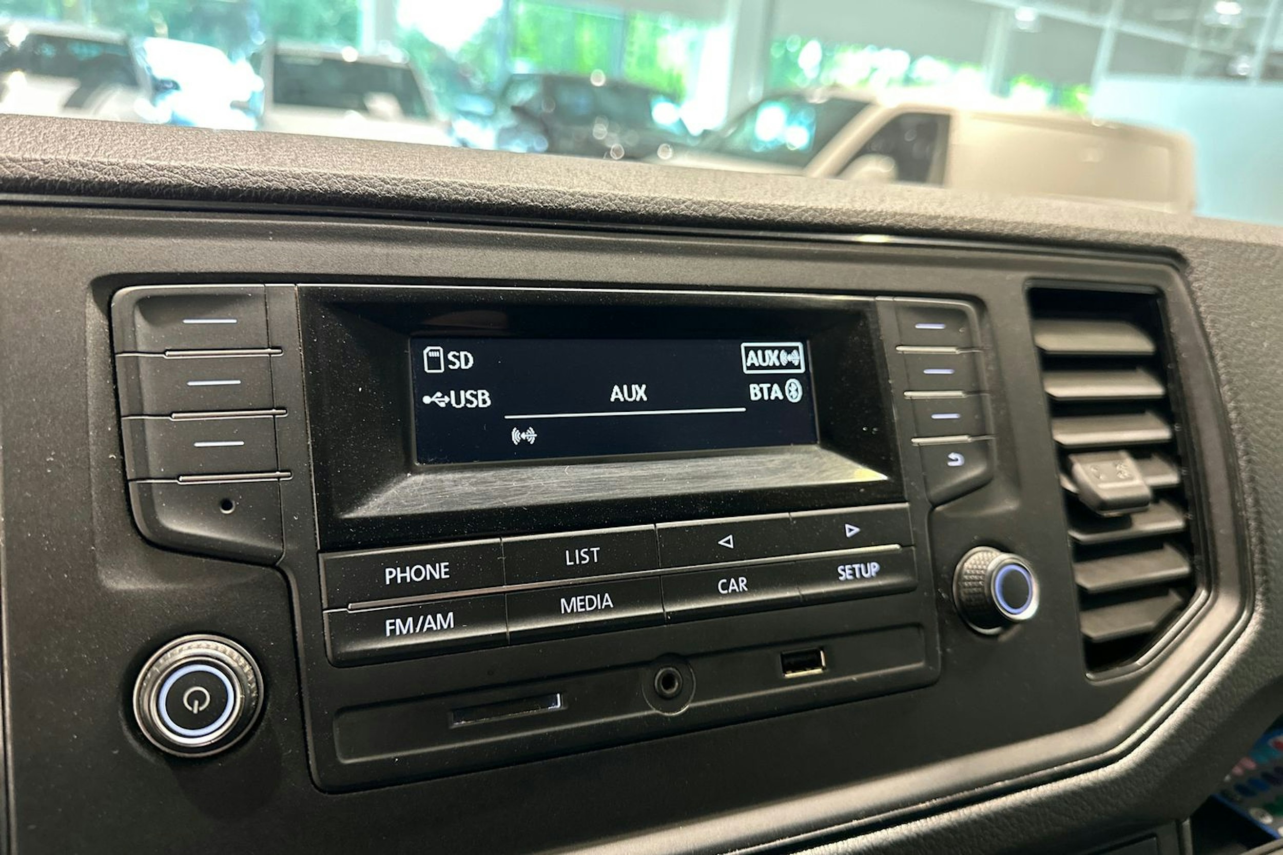 musta Volkswagen Crafter 2017 kuva 26.