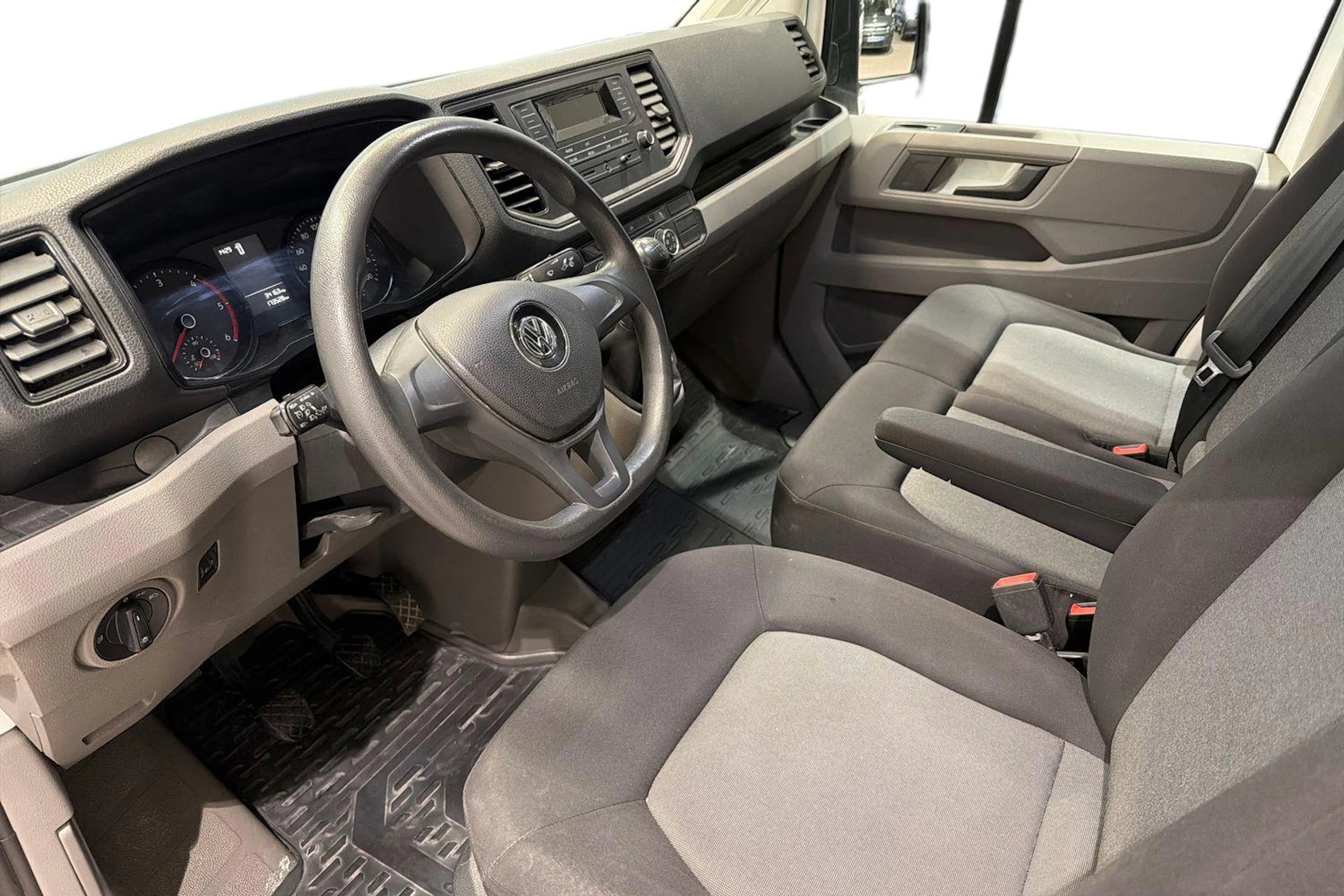 valkoinen Volkswagen Crafter 2017 kuva 8.