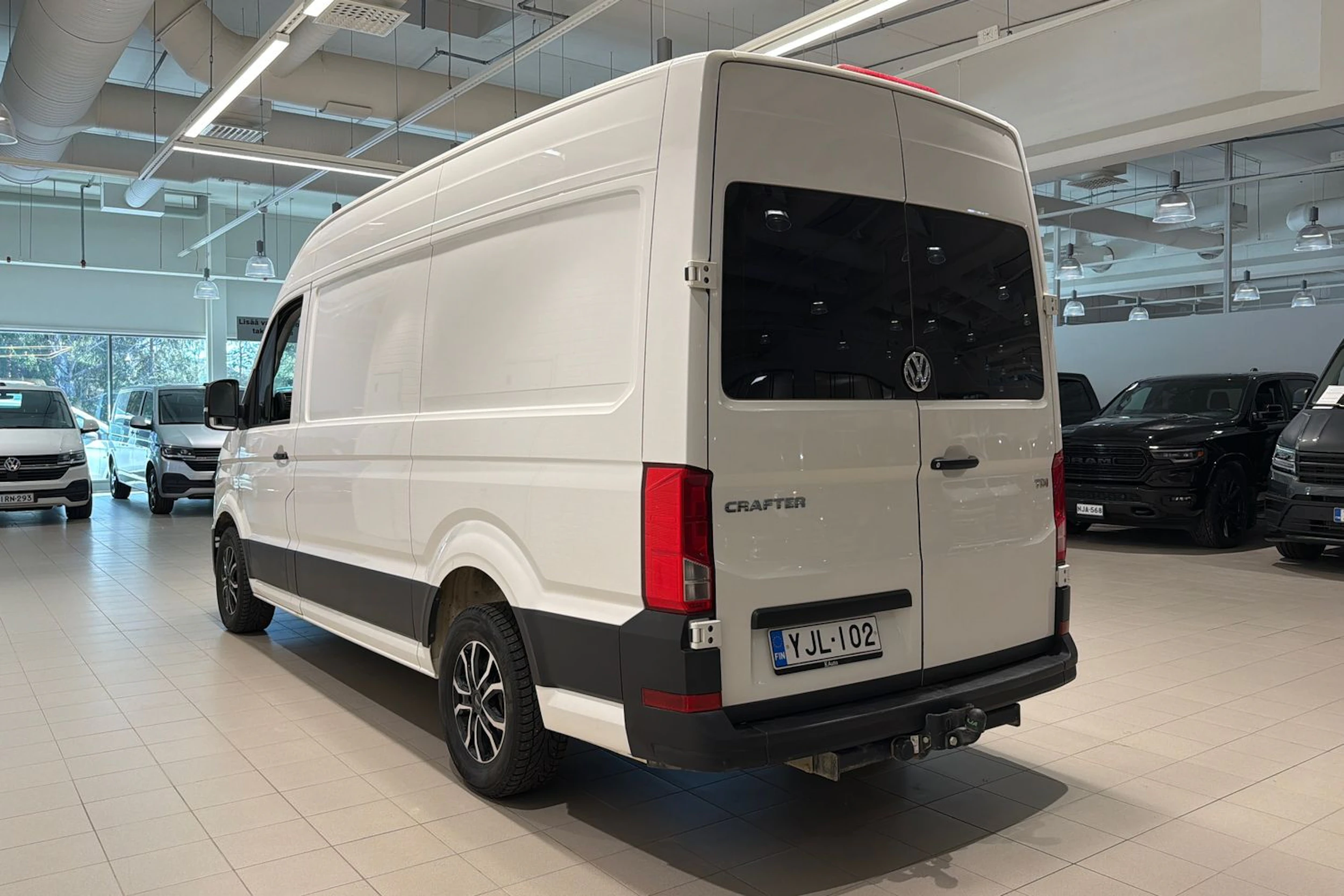 valkoinen Volkswagen Crafter 2017 kuva 24.