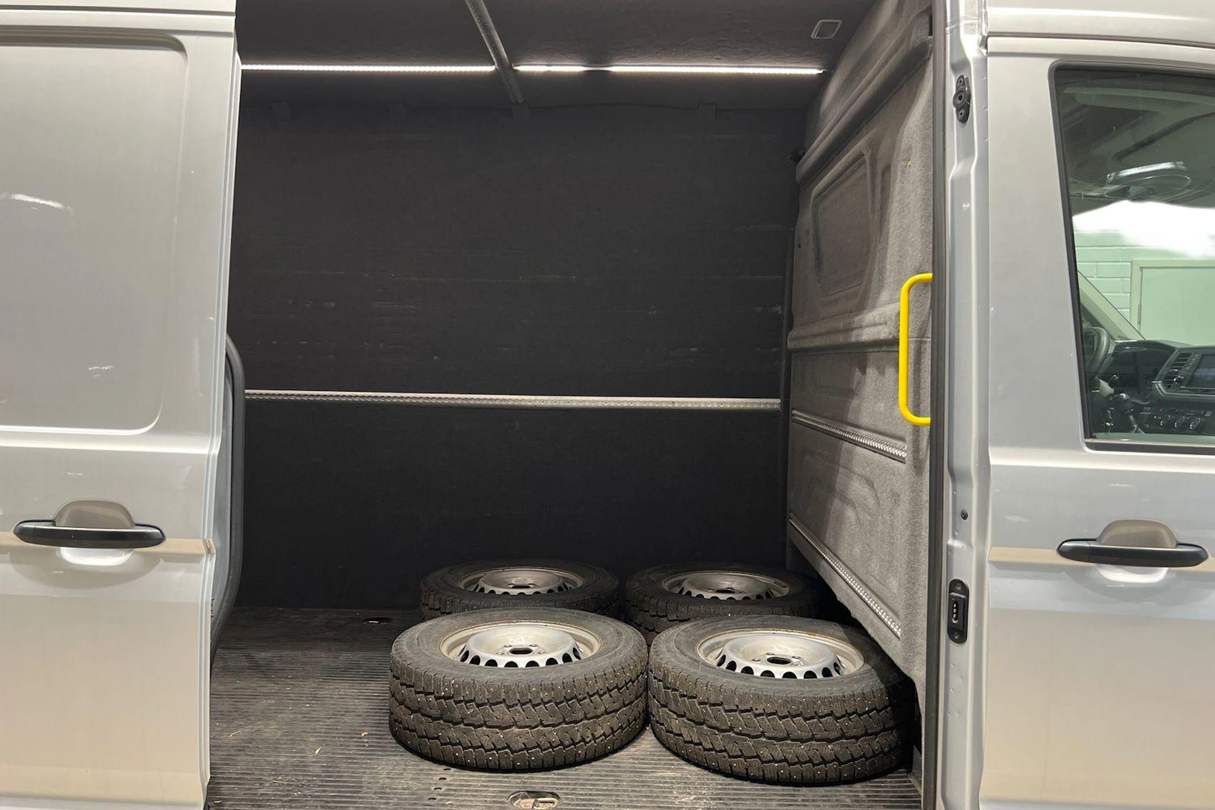 hopea Volkswagen Crafter 2017 kuva 11.