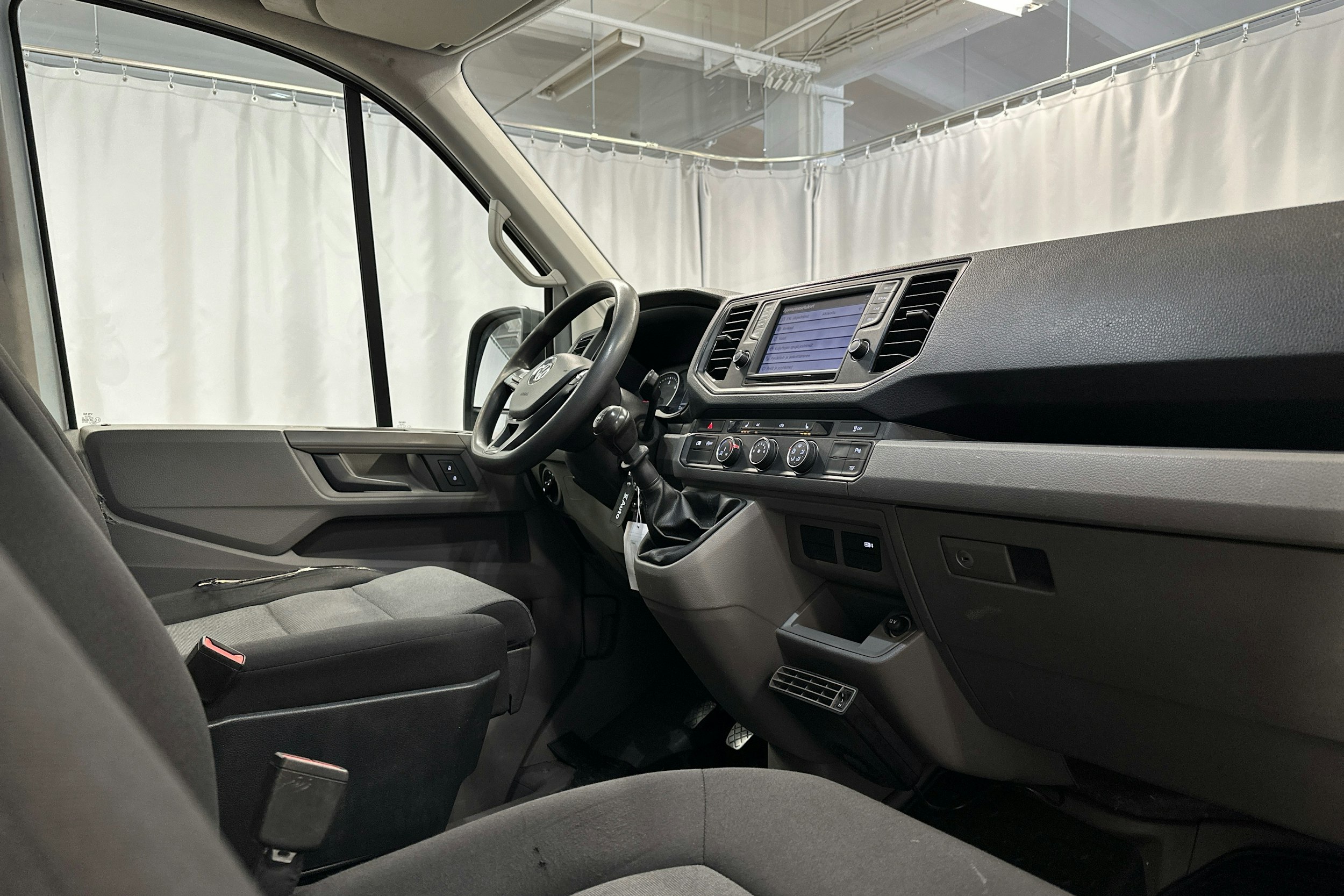 hopea Volkswagen Crafter 2018 kuva 6.