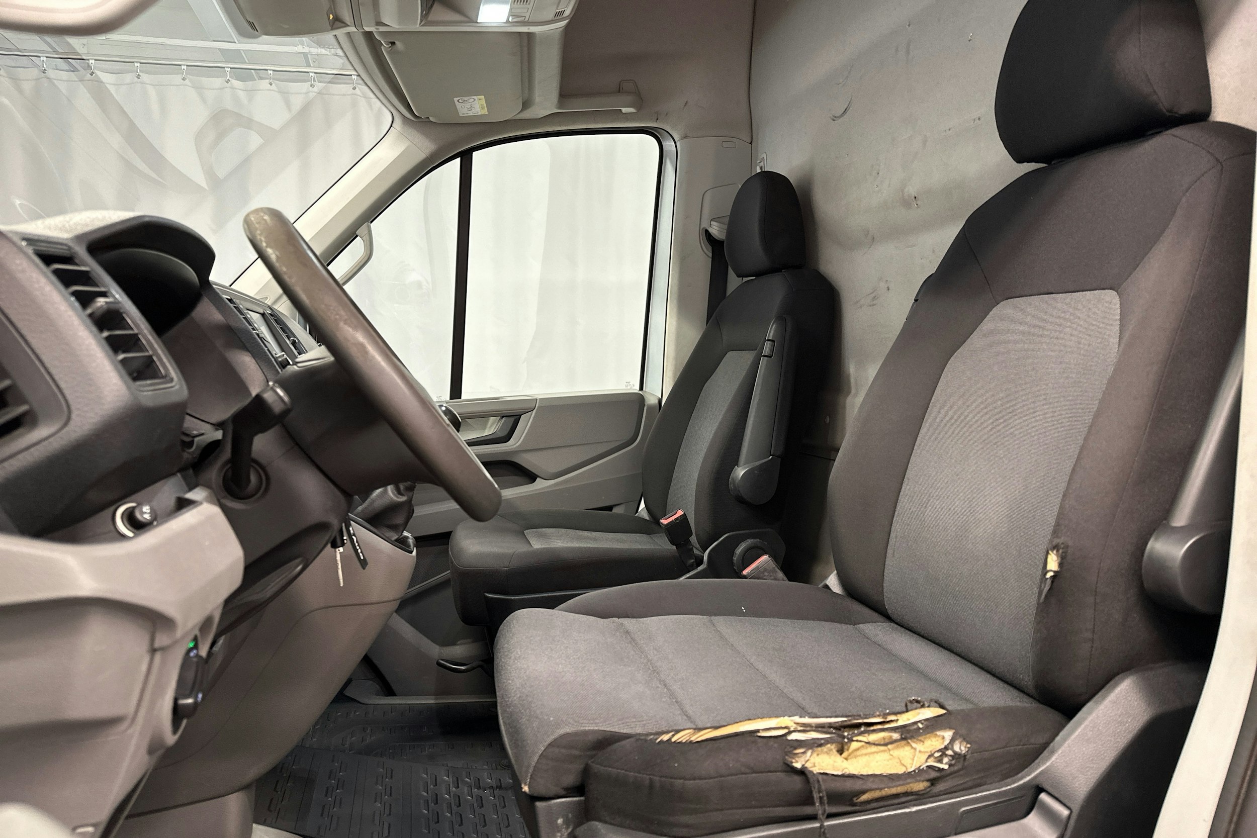 hopea Volkswagen Crafter 2018 kuva 16.