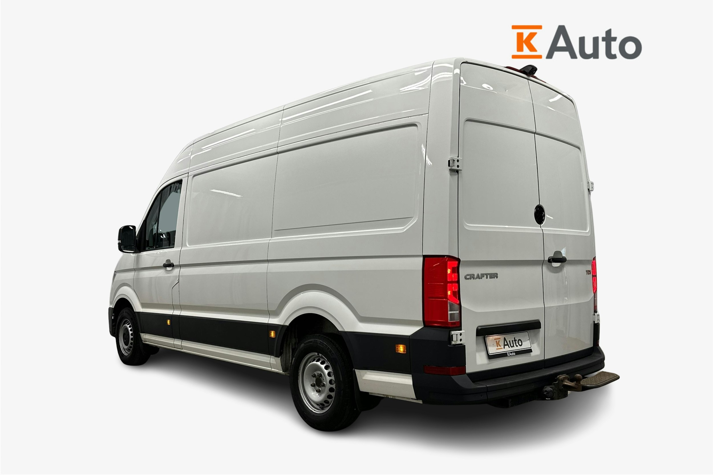 valkoinen Volkswagen Crafter 2018 kuva 2.
