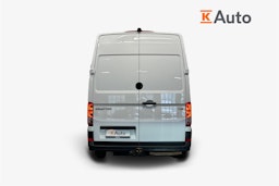 valkoinen Volkswagen Crafter 2018 kuva 3.
