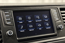 valkoinen Volkswagen Crafter 2018 kuva 16.