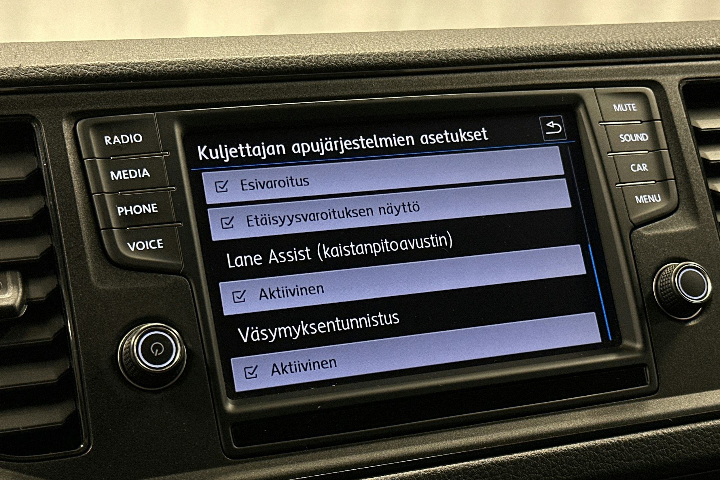 valkoinen Volkswagen Crafter 2018 kuva 19.