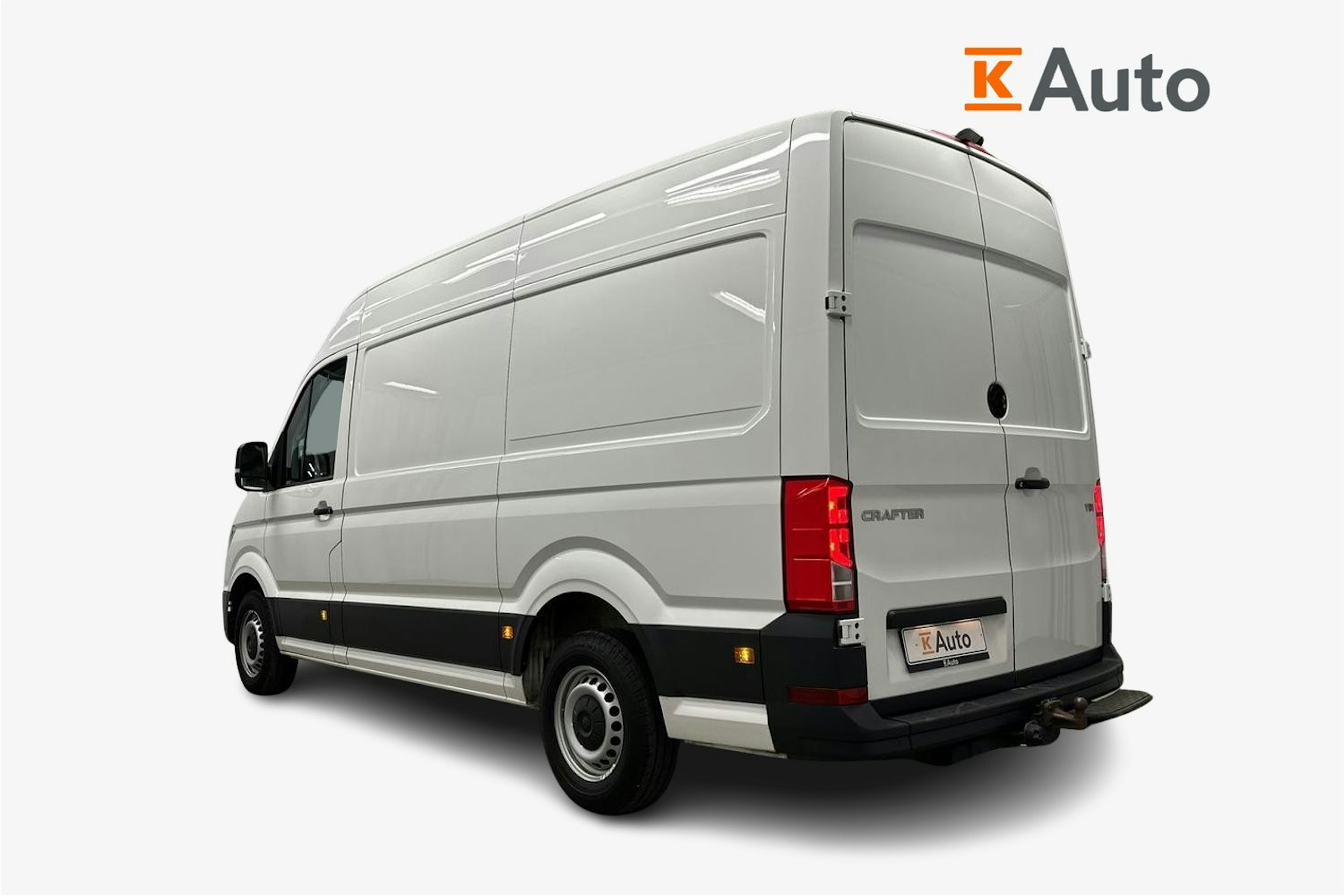 valkoinen Volkswagen Crafter 2018 kuva 2.