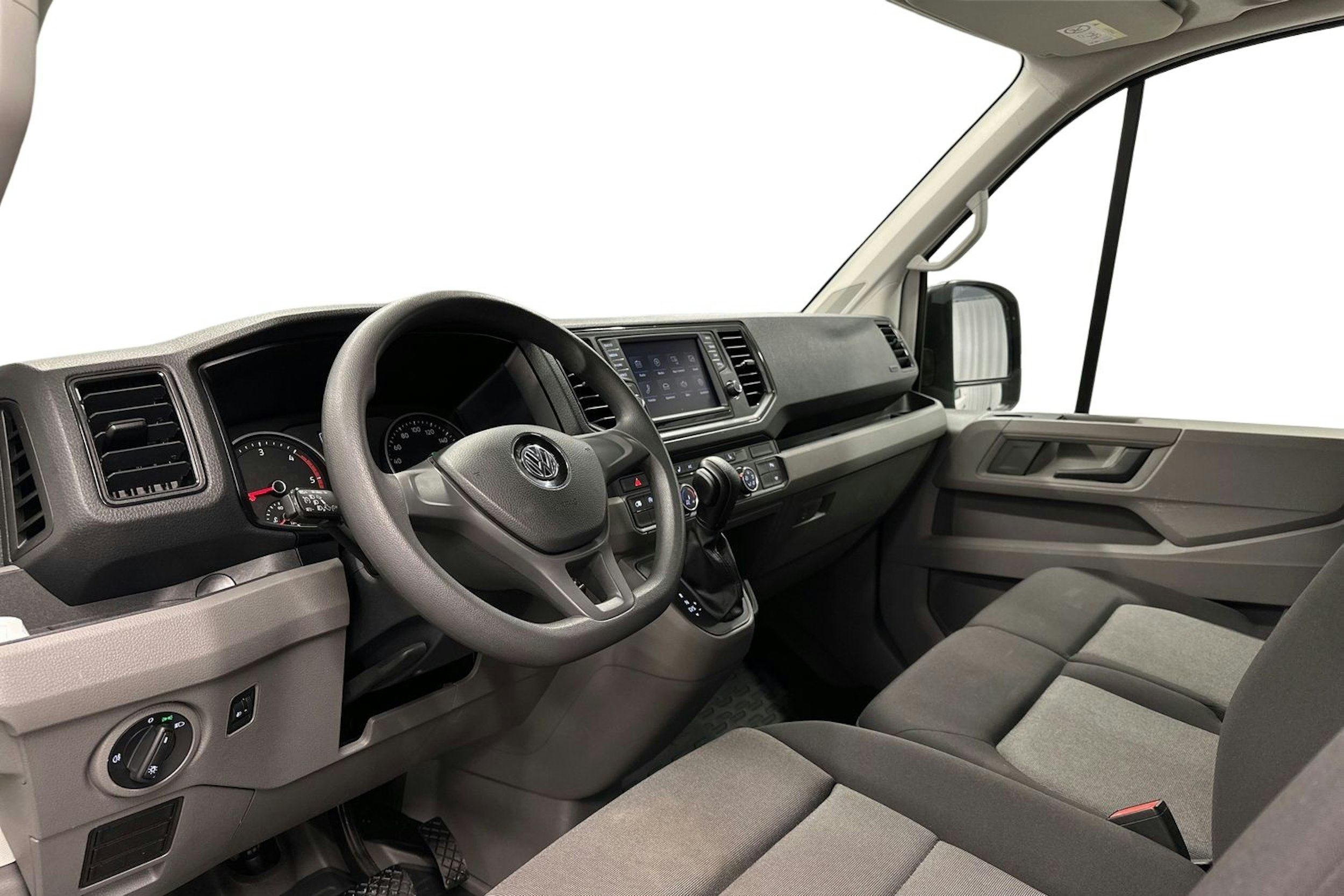 valkoinen Volkswagen Crafter 2018 kuva 6.