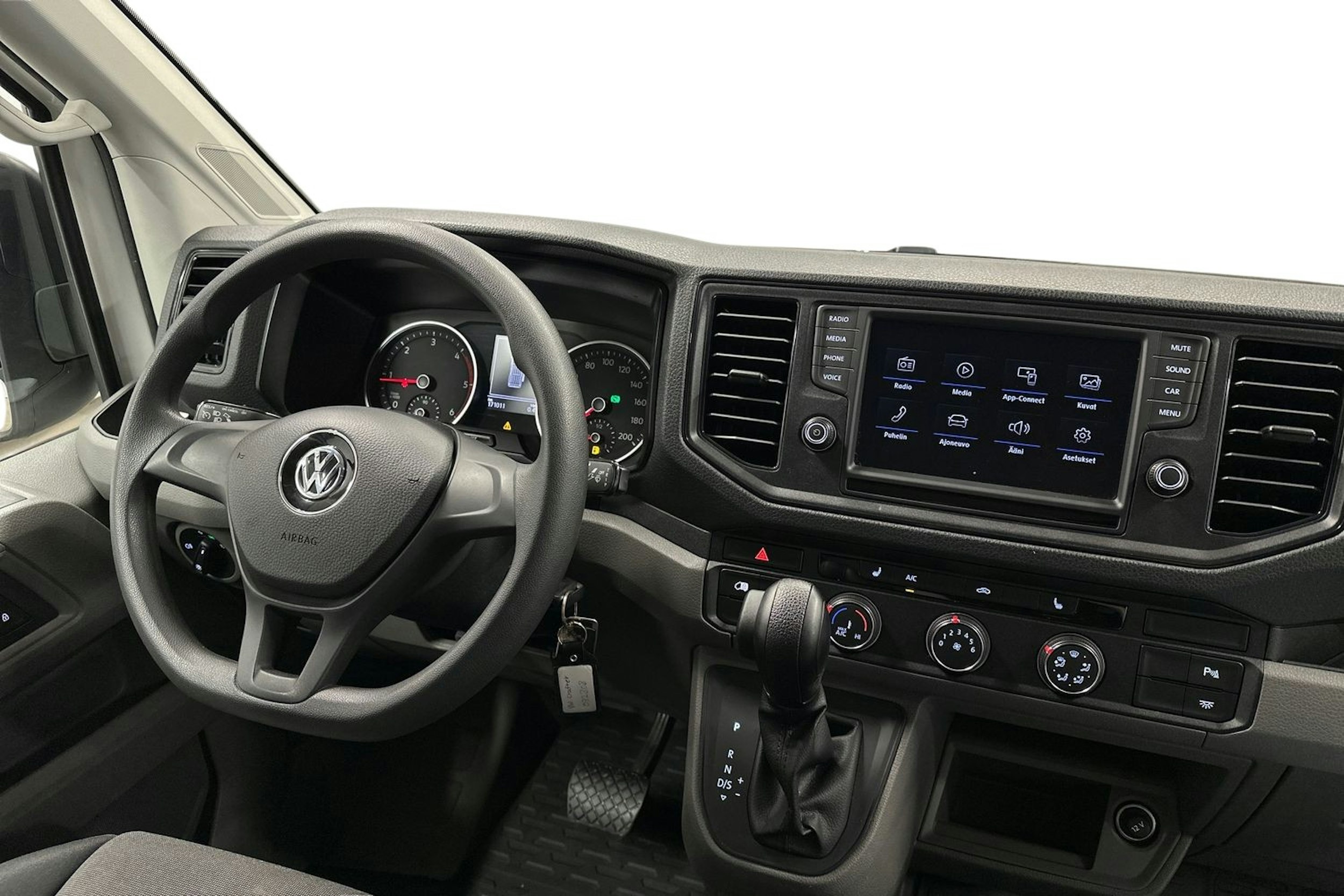 valkoinen Volkswagen Crafter 2018 kuva 7.