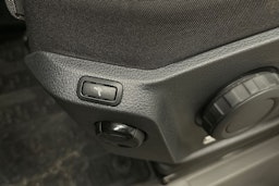 valkoinen Volkswagen Crafter 2018 kuva 13.