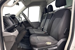 valkoinen Volkswagen Crafter 2018 kuva 8.