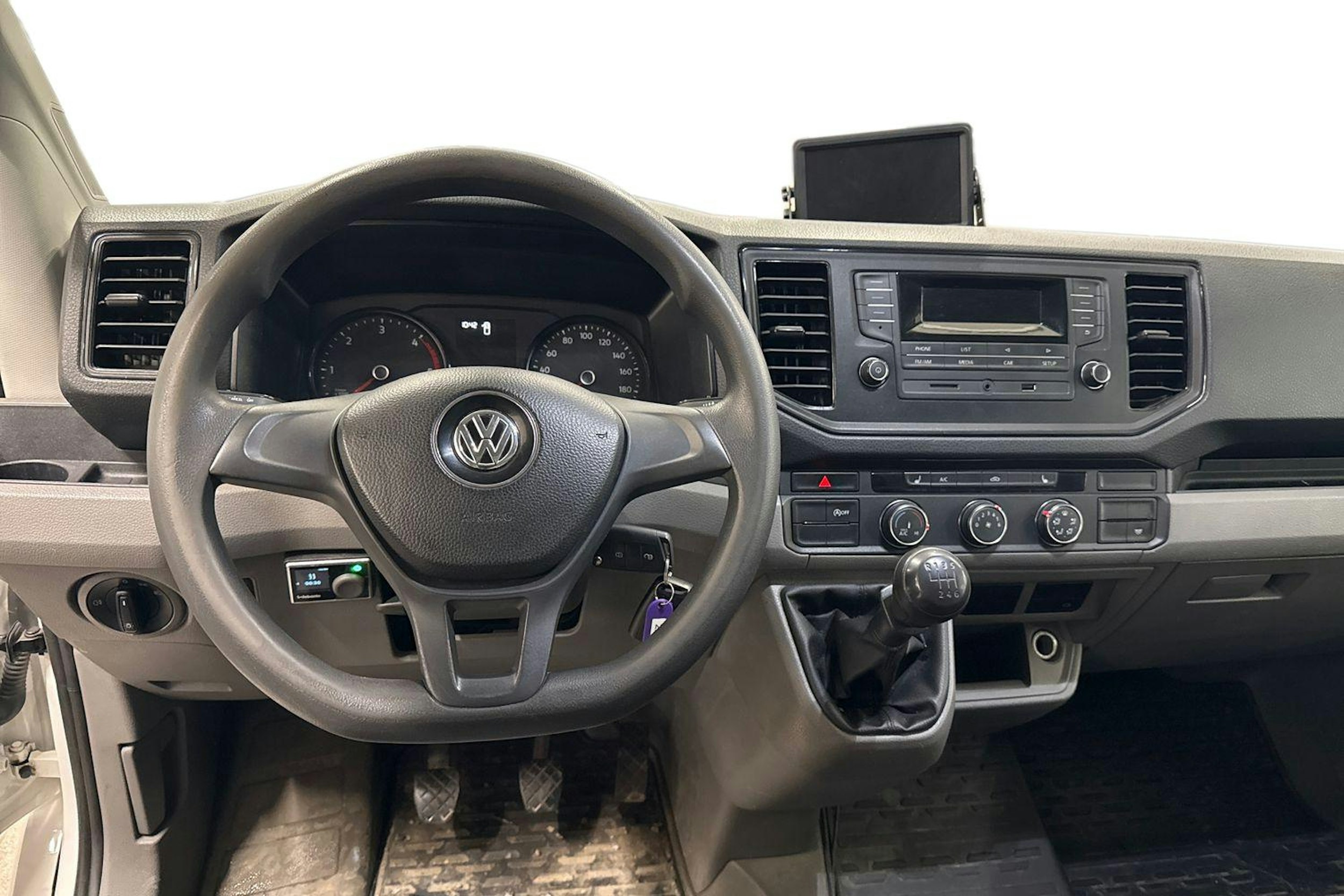 valkoinen Volkswagen Crafter 2018 kuva 9.