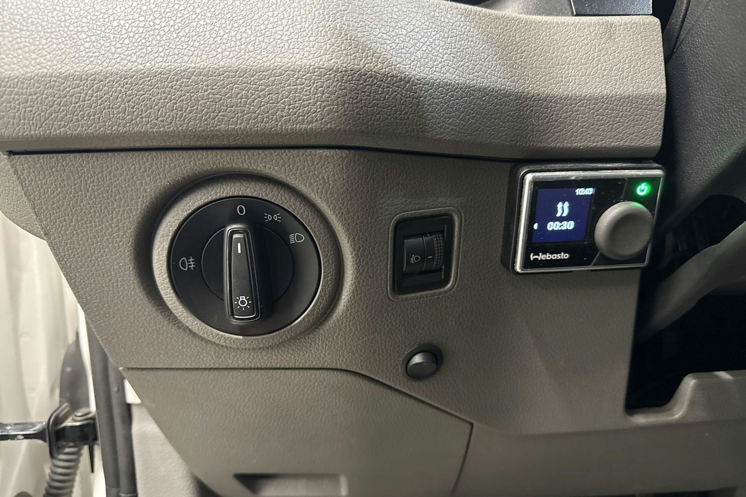 valkoinen Volkswagen Crafter 2018 kuva 15.