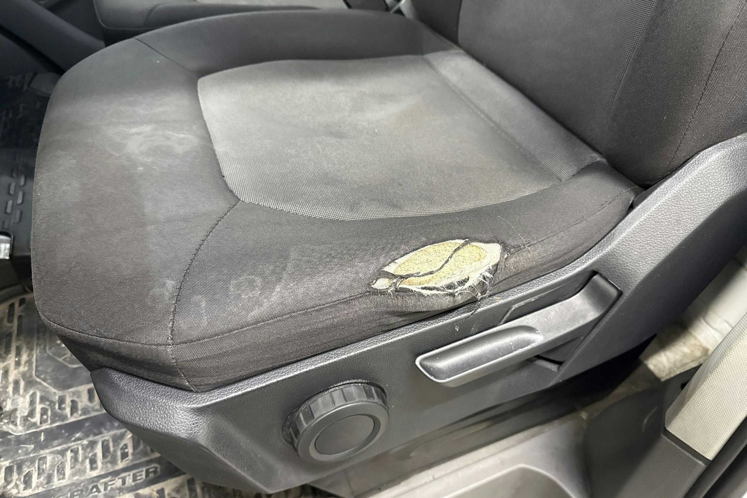 valkoinen Volkswagen Crafter 2018 kuva 22.