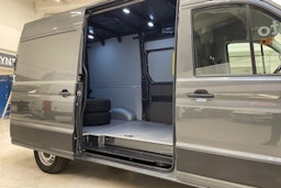 harmaa Volkswagen Crafter 2018 kuva 13.