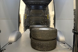 harmaa Volkswagen Crafter 2018 kuva 16.