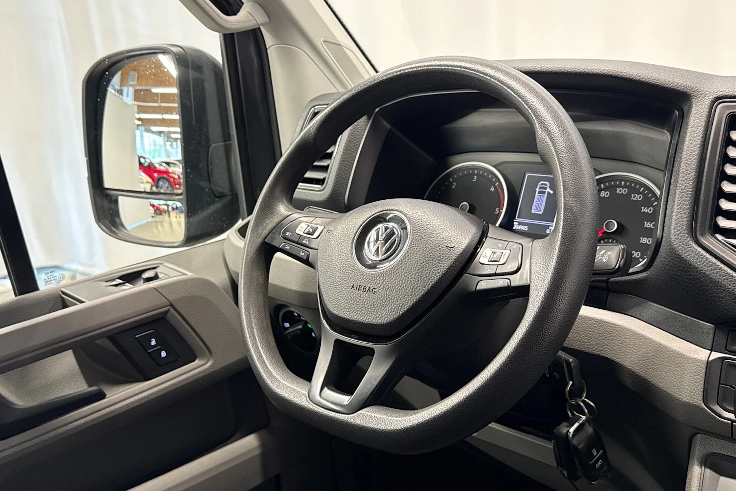 harmaa Volkswagen Crafter 2018 kuva 13.