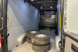 harmaa Volkswagen Crafter 2018 kuva 24.