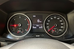 sininen Volkswagen Crafter 2018 kuva 13.