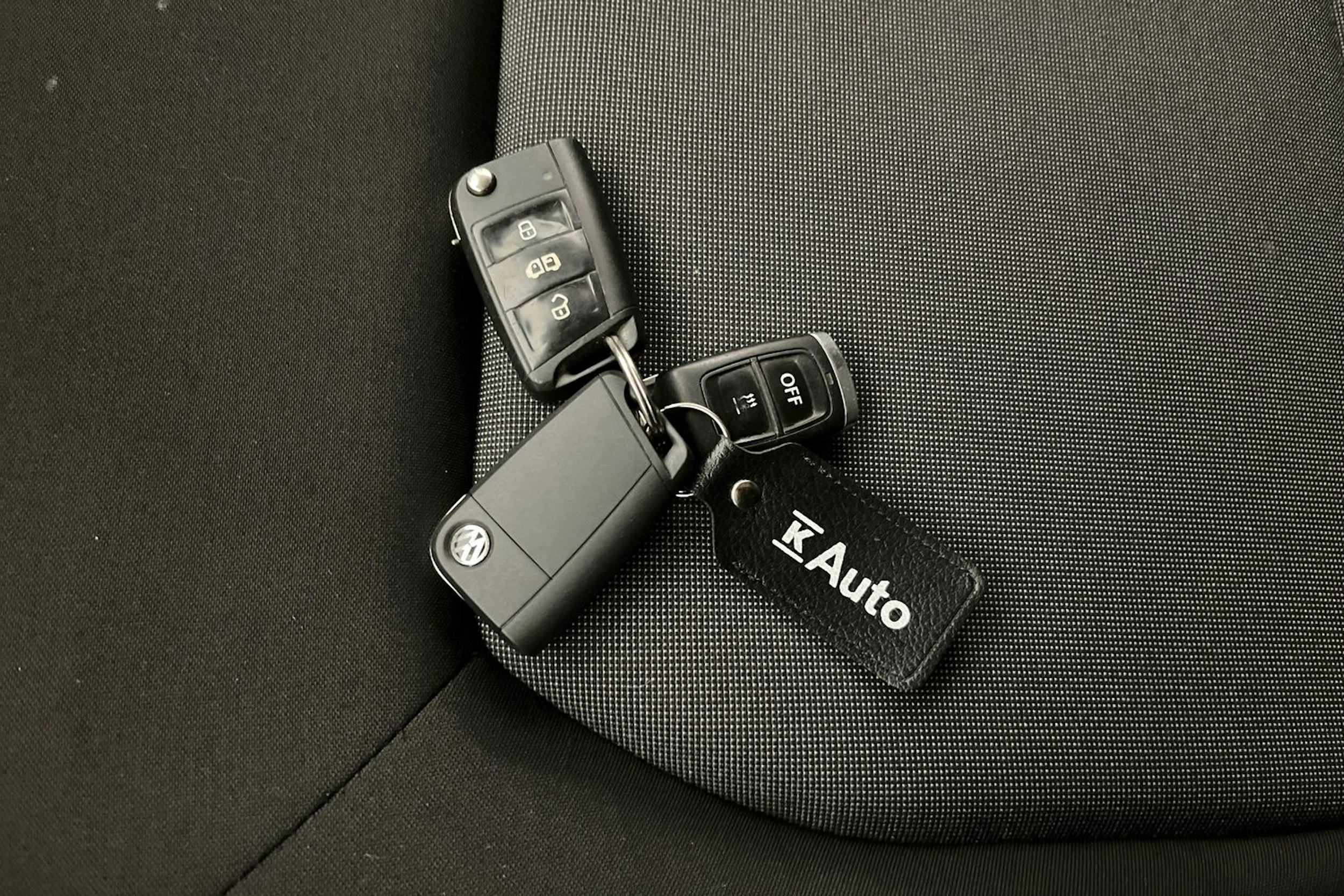 sininen Volkswagen Crafter 2018 kuva 19.