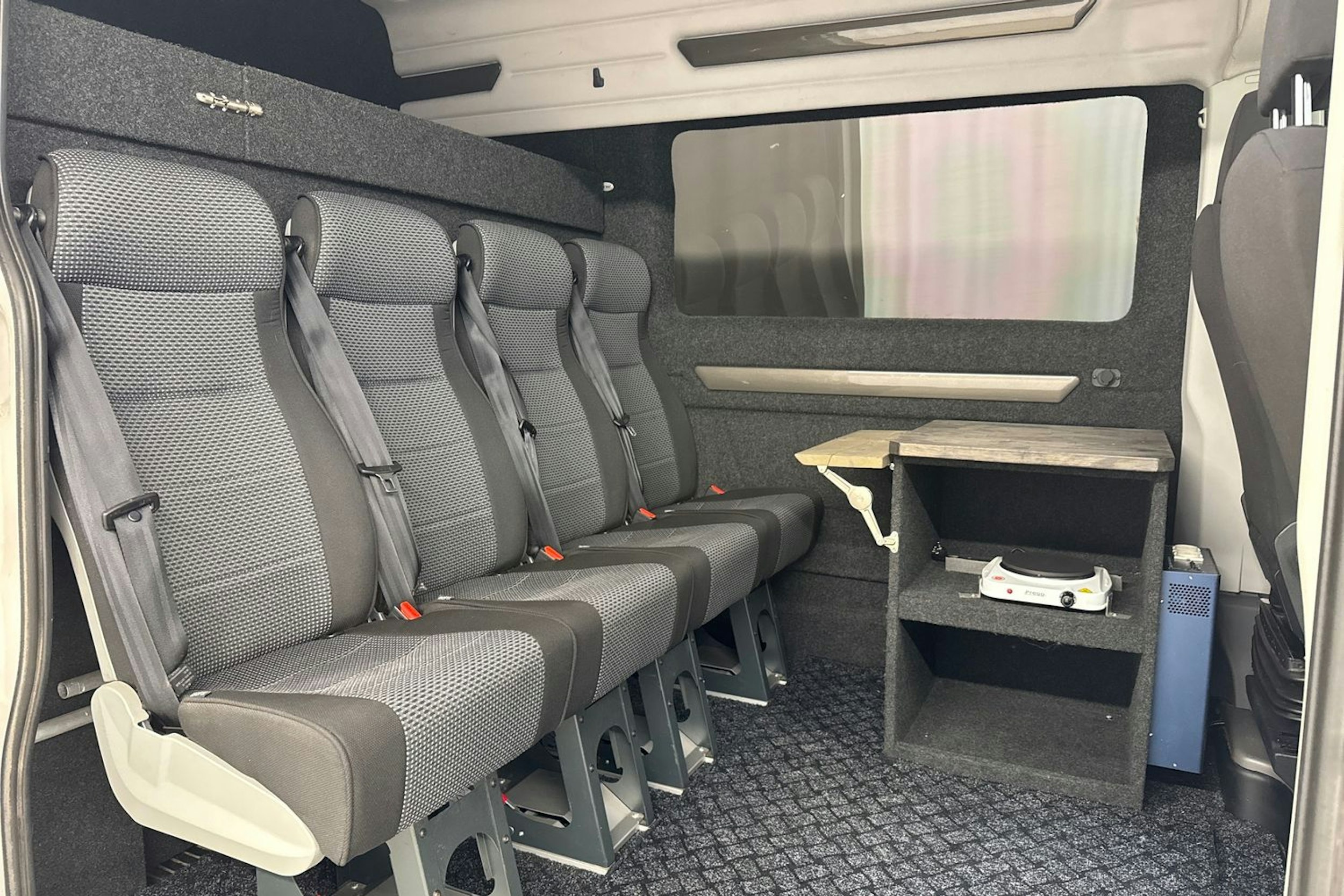 valkoinen Volkswagen Crafter 2018 kuva 13.