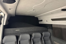 valkoinen Volkswagen Crafter 2018 kuva 15.