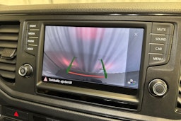 valkoinen Volkswagen Crafter 2018 kuva 22.