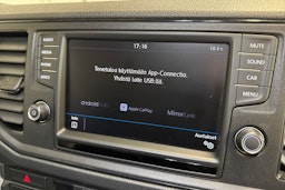 valkoinen Volkswagen Crafter 2018 kuva 23.