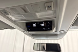 valkoinen Volkswagen Crafter 2018 kuva 26.