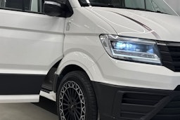 valkoinen Volkswagen Crafter 2018 kuva 30.