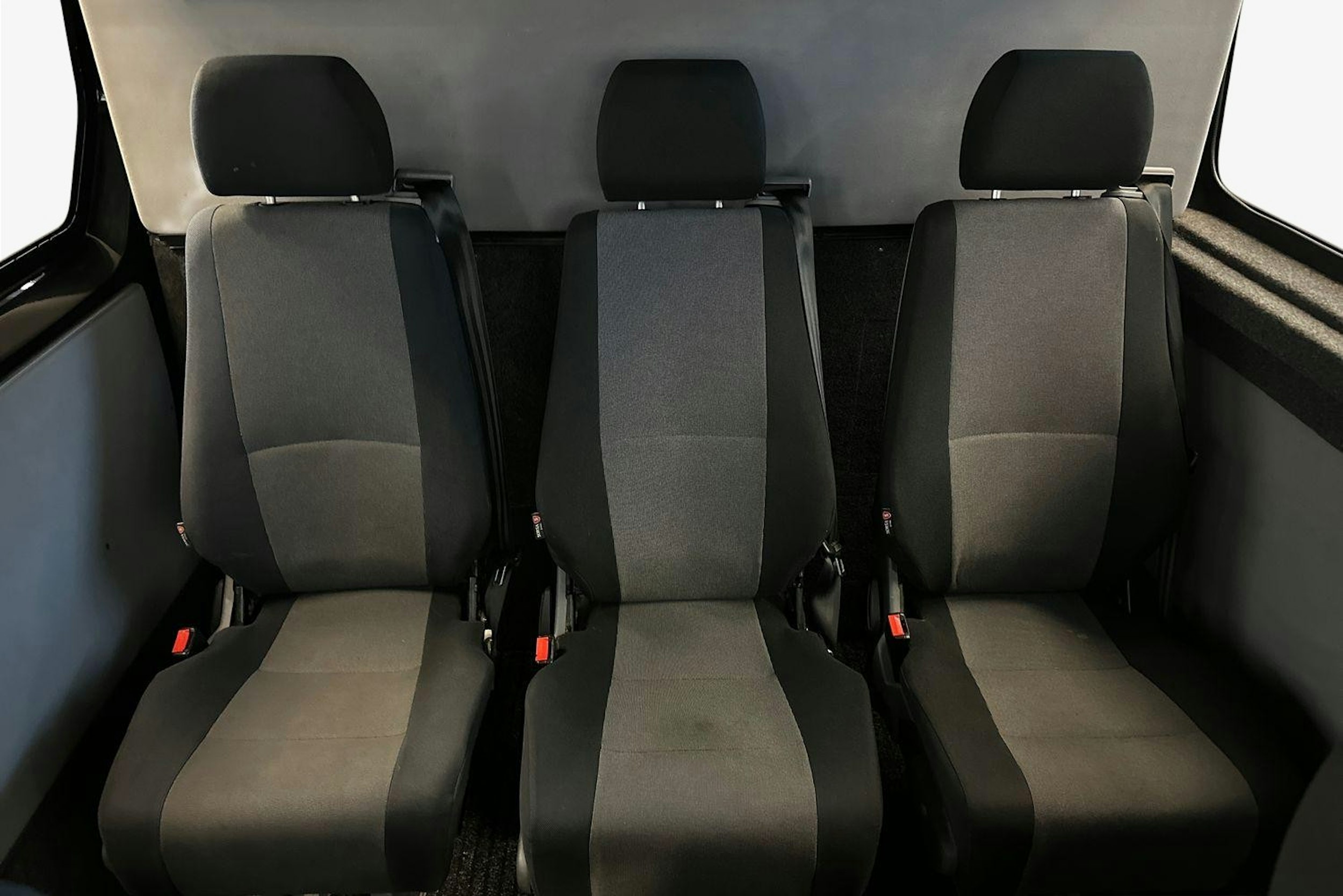 musta Volkswagen Crafter 2018 kuva 6.
