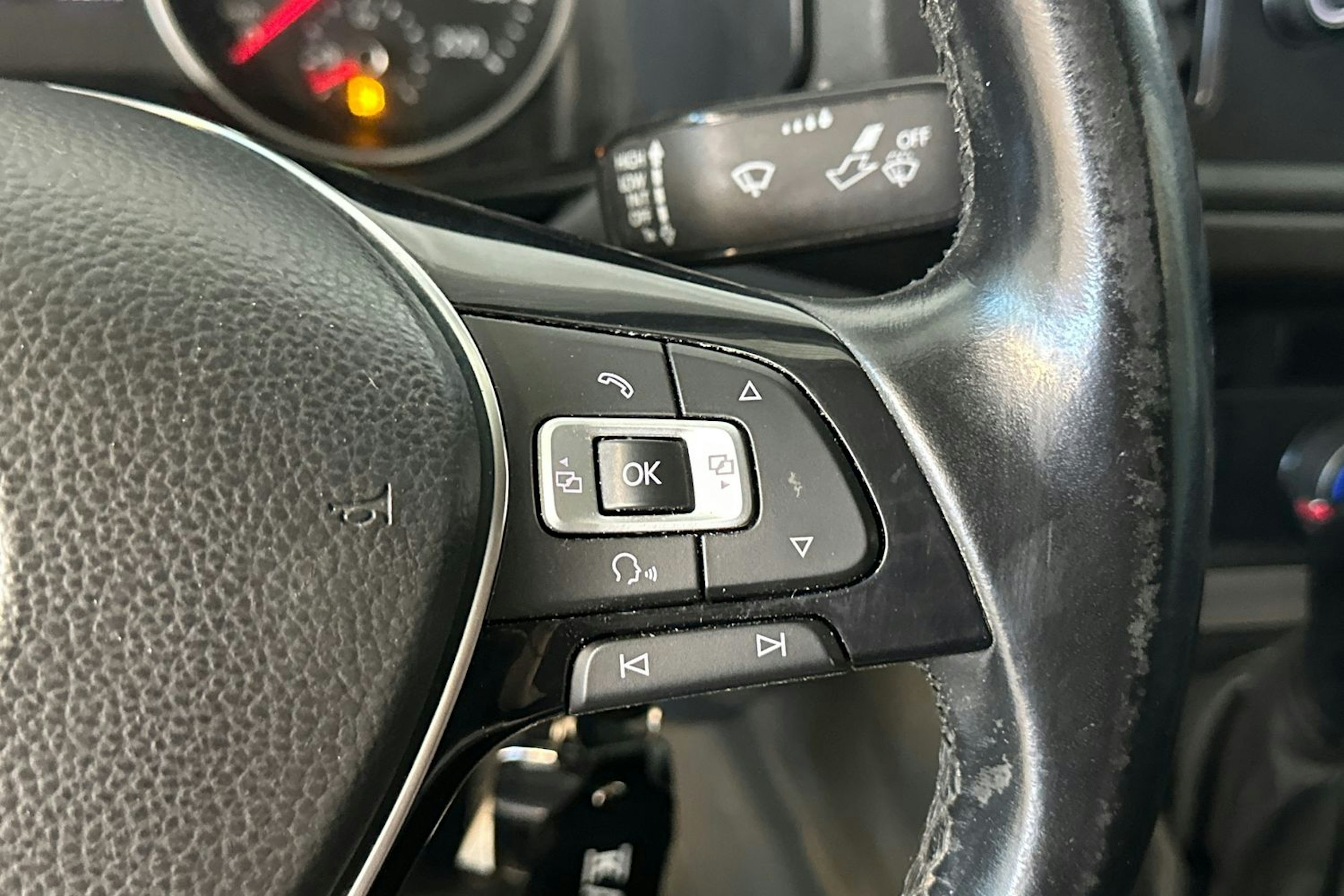 musta Volkswagen Crafter 2018 kuva 18.
