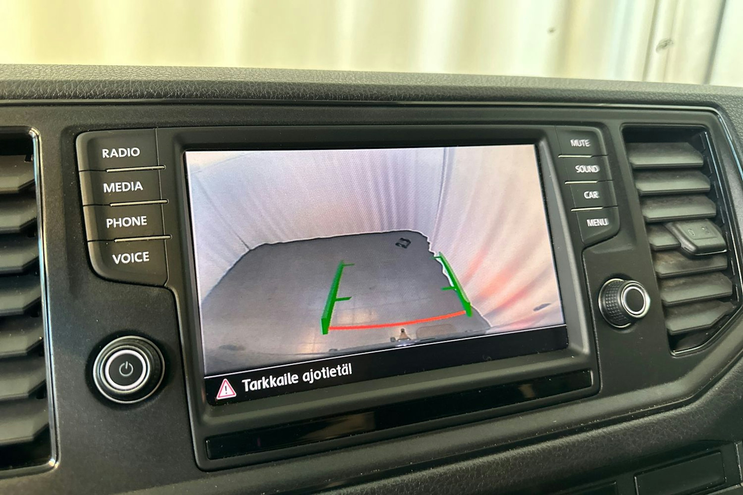 musta Volkswagen Crafter 2018 kuva 22.