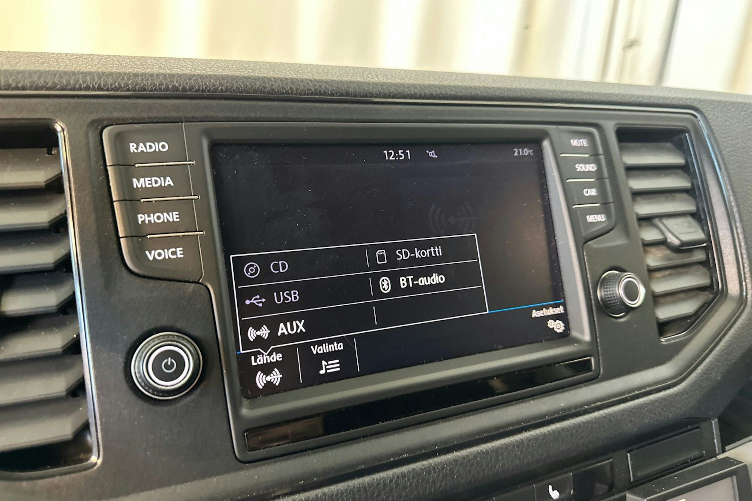 musta Volkswagen Crafter 2018 kuva 23.