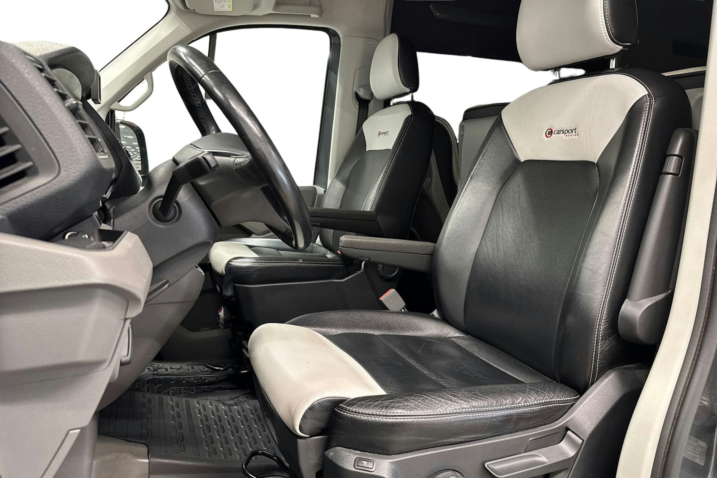 met. harmaa Volkswagen Crafter 2018 kuva 7.